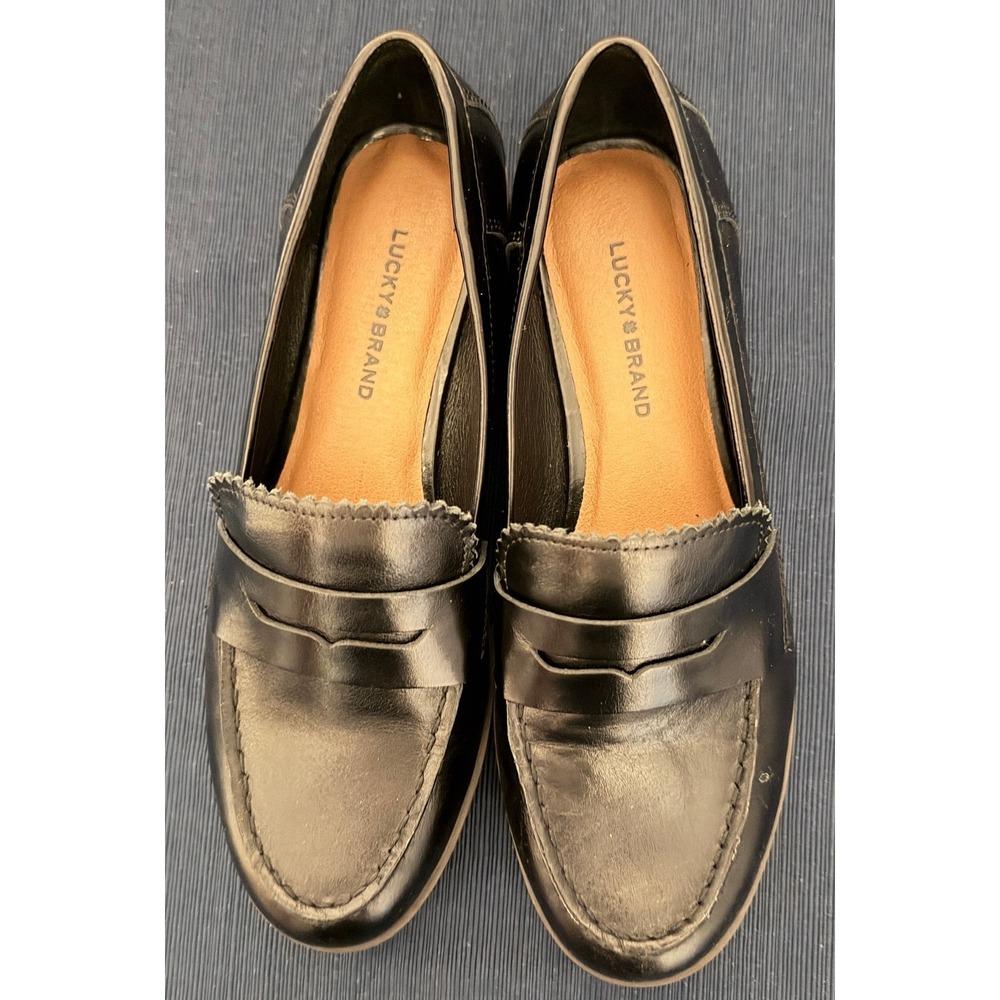 Lucky Brand Black Leather Preppy Penny Loafers 8.5M Scalloped Trim Dark Academia